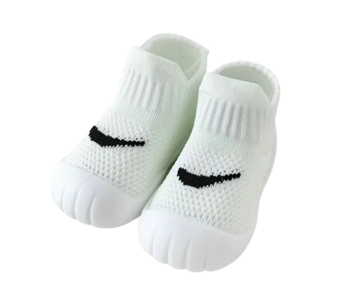 Flexible Baby-Lauflernschuhe mit weicher Gummisohle